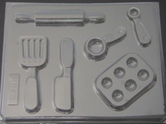 1518 Kitchen Utensils Rolling Pin,  Spoons, Spatula, Muffin Pan Chocolate Candy Mold
